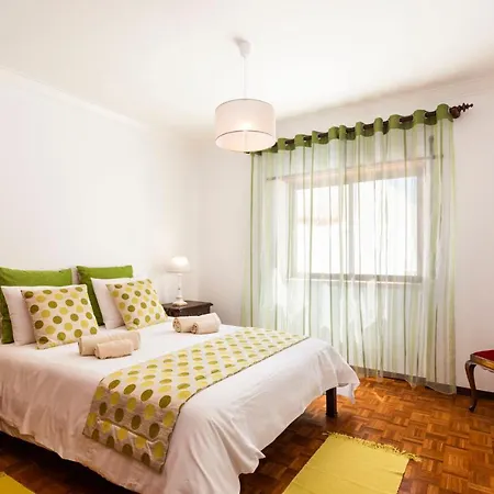 Ericeira Central Apartment エリセイラ